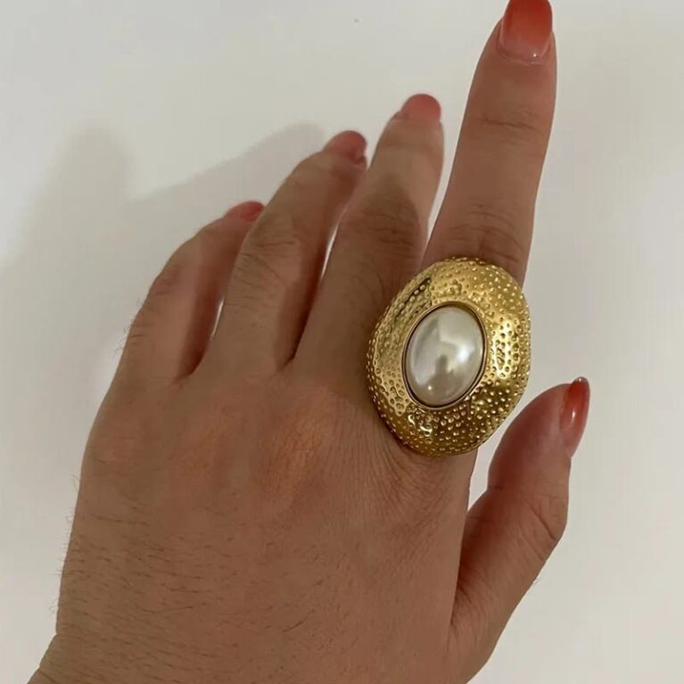 Regal Edge Pearl Ring